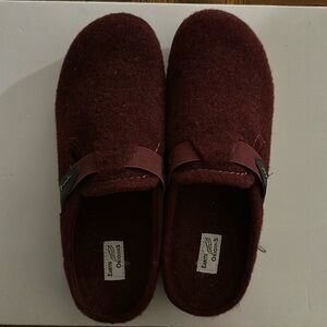 Women’s Earth Origins Clogs Sz 10m NWOT